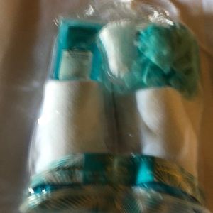 New Corlin Essentials Spa Gift Set 5 Pieces